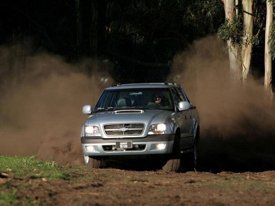  Chevrolet S-10 Crew Cab 2005 года  (BR) (фото 9 из 14)